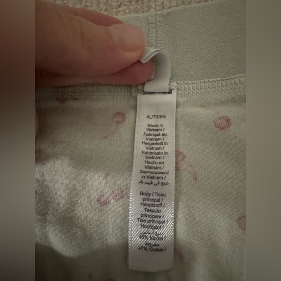 Skims Cherry Print Pajama Set- Long sleeve/ short set - Picture 3 of 6